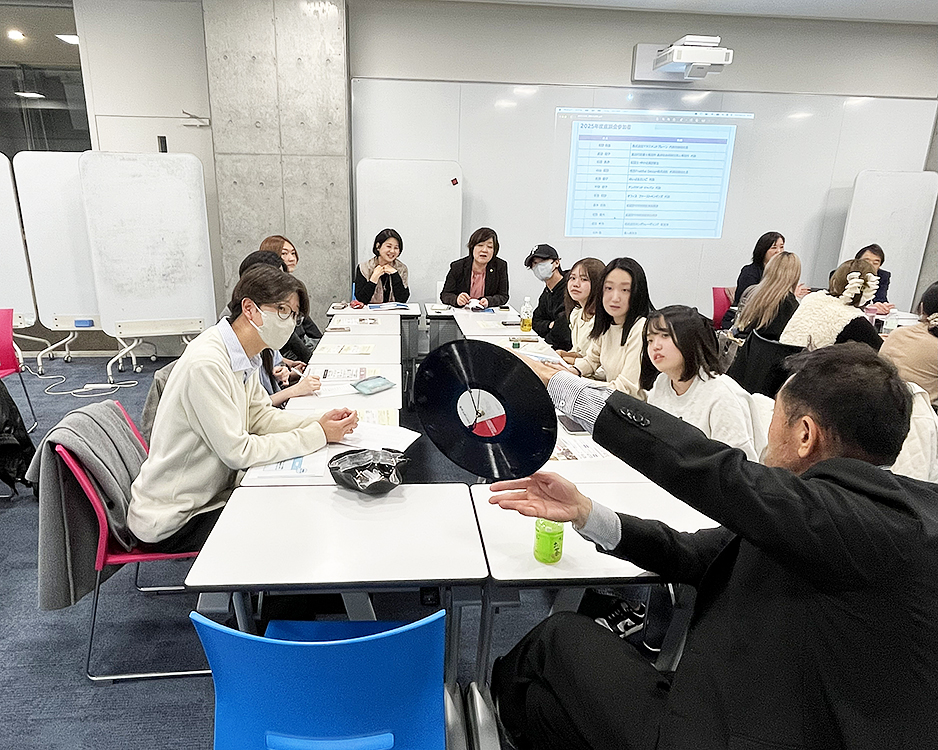 成蹊大学法学部北川ゼミの「起業家体験プログラム」